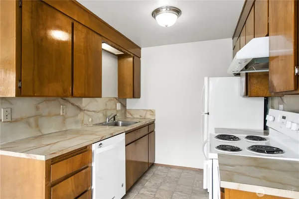 $999,999 | 1701 19th Avenue South, Seattle, WA 98144