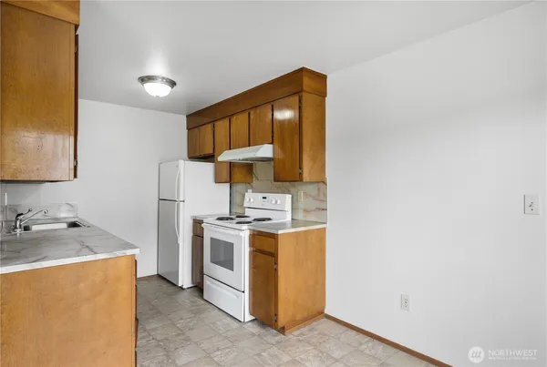 $999,999 | 1701 19th Avenue South, Seattle, WA 98144