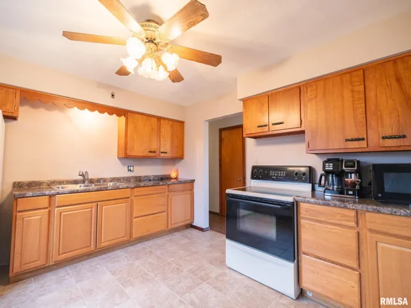 $135,750 | 288 Highway 89, Washburn, IL 61570
