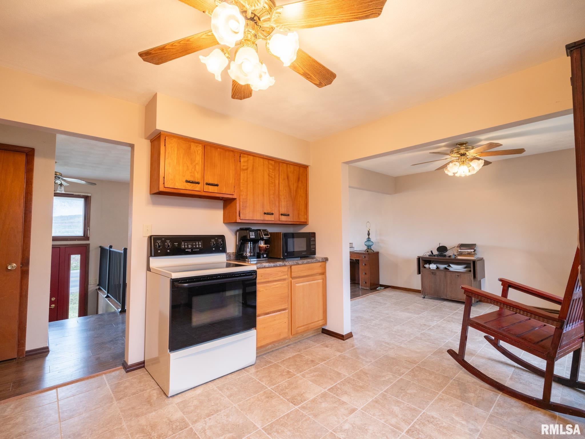 288 Highway 89 Washburn, IL 61570 - Photo 14 of 44