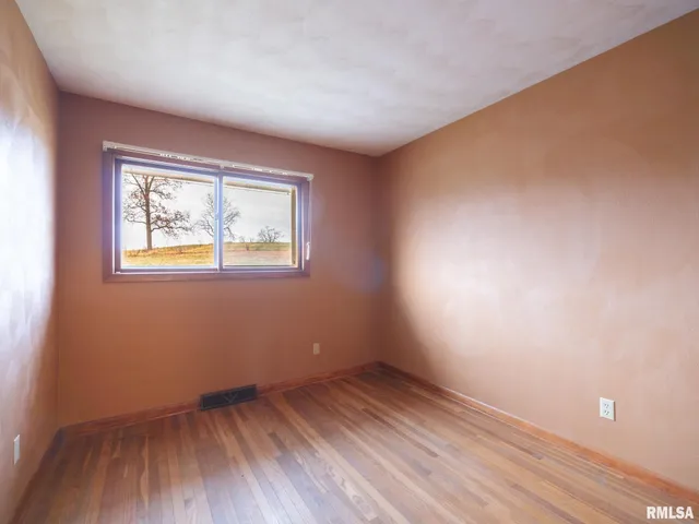 $150,000 | 288 Highway 89, Washburn, IL 61570