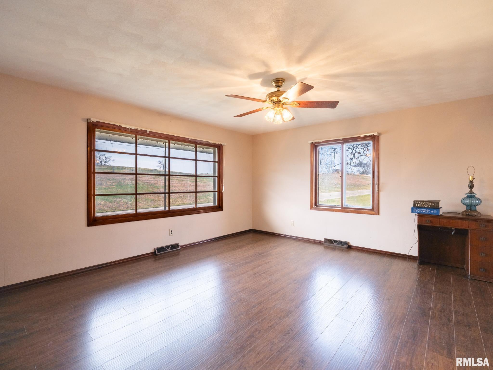 288 Highway 89 Washburn, IL 61570 - Photo 3 of 44