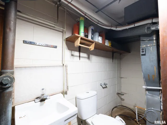 $150,000 | 288 Highway 89, Washburn, IL 61570