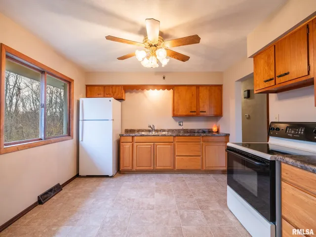 $150,000 | 288 Highway 89, Washburn, IL 61570