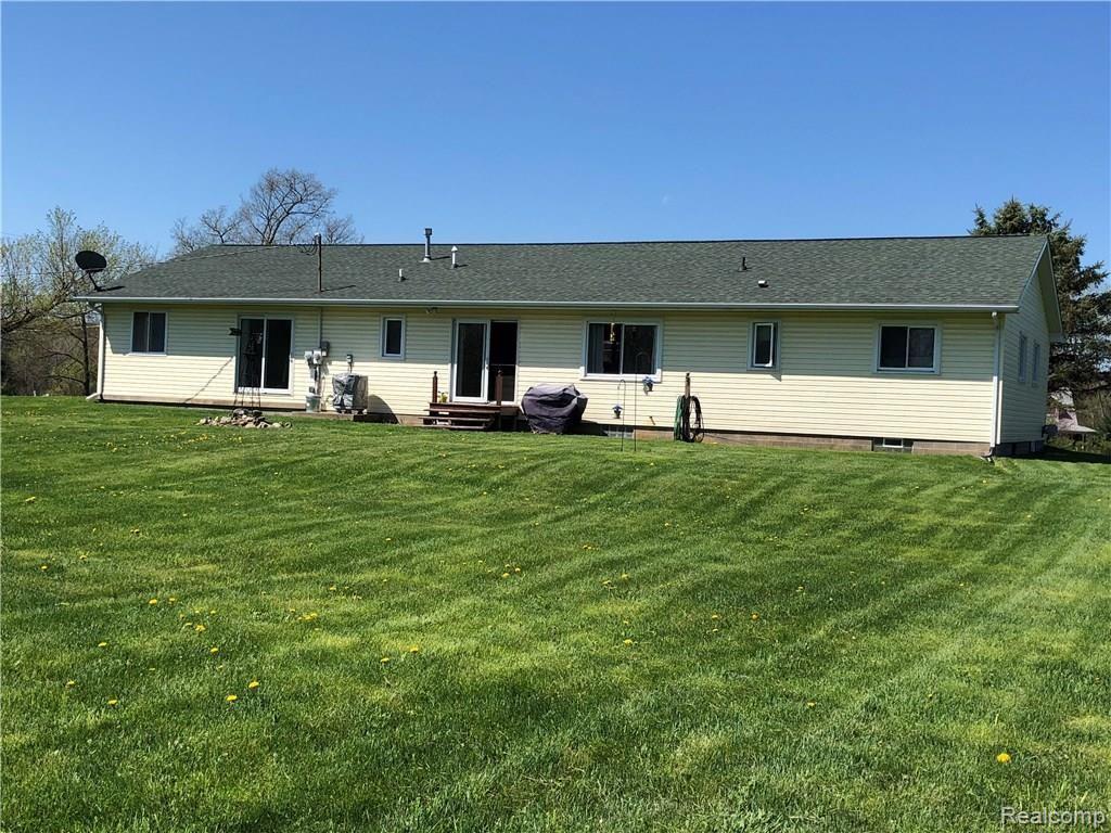 3340 Byron Road Howell, MI 48855 - Photo 28 of 33 Back of house