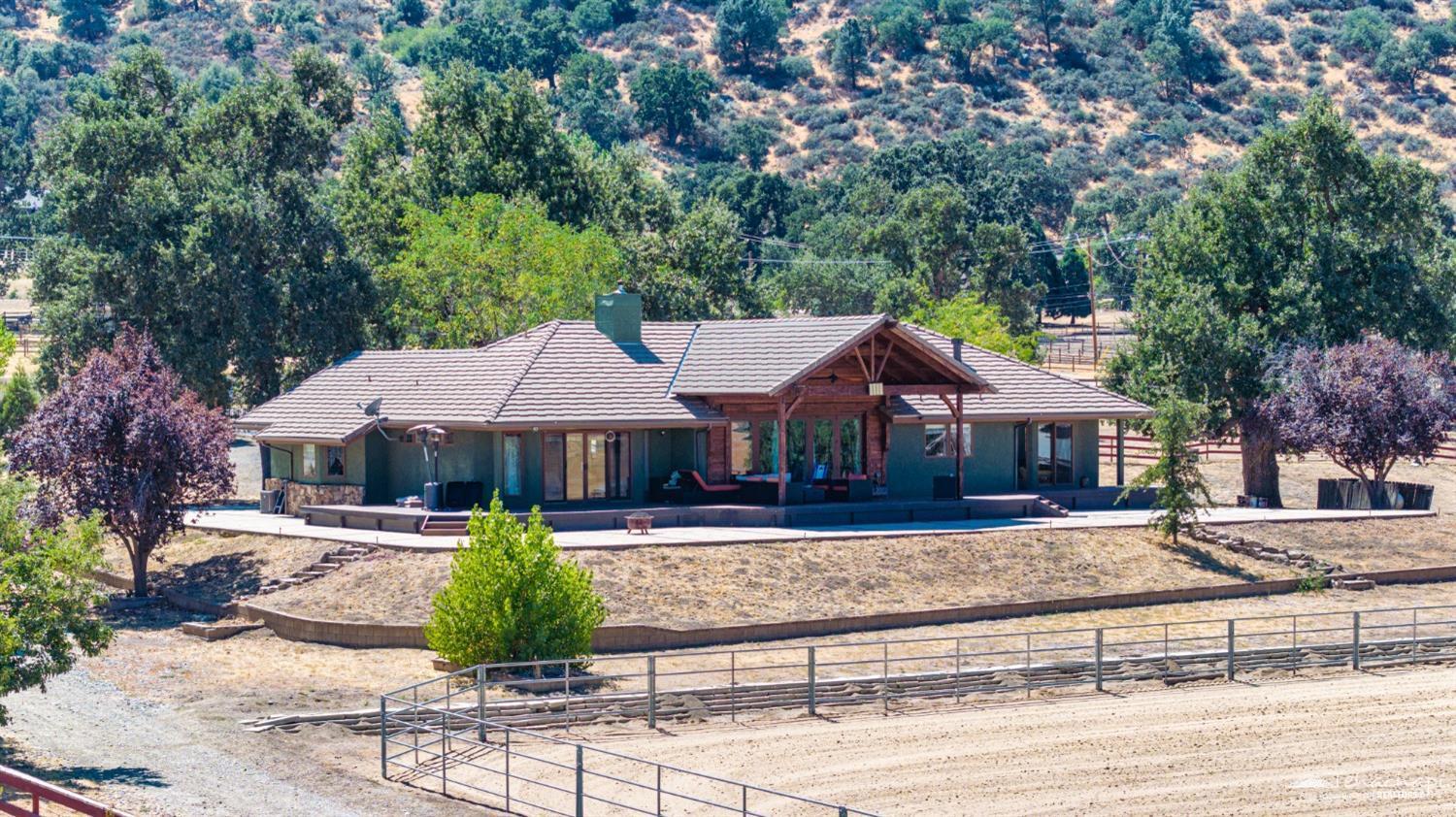27501 Cumberland Road Tehachapi, CA 93561 - Photo 1 of 39 Gallery Image 1