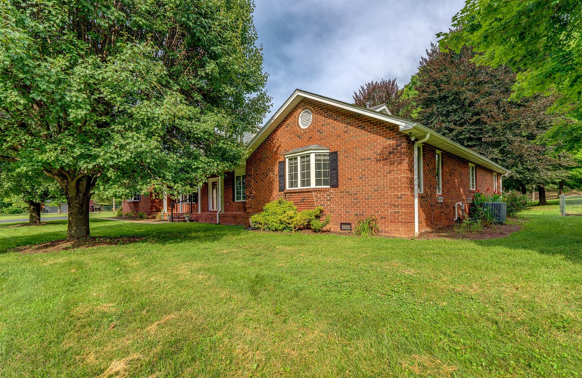 4287 Bonsack Road Northeast Roanoke, VA 24012 - Photo 2 of 38 02-DSC00171-3_2-3_3-3_4-3_5-3
