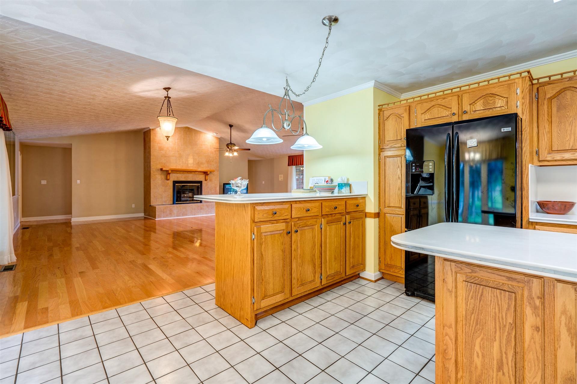 4287 Bonsack Road Northeast Roanoke, VA 24012 - Photo 13 of 38 13-DSC00046-3_47-3_48-3_49-3_50-3