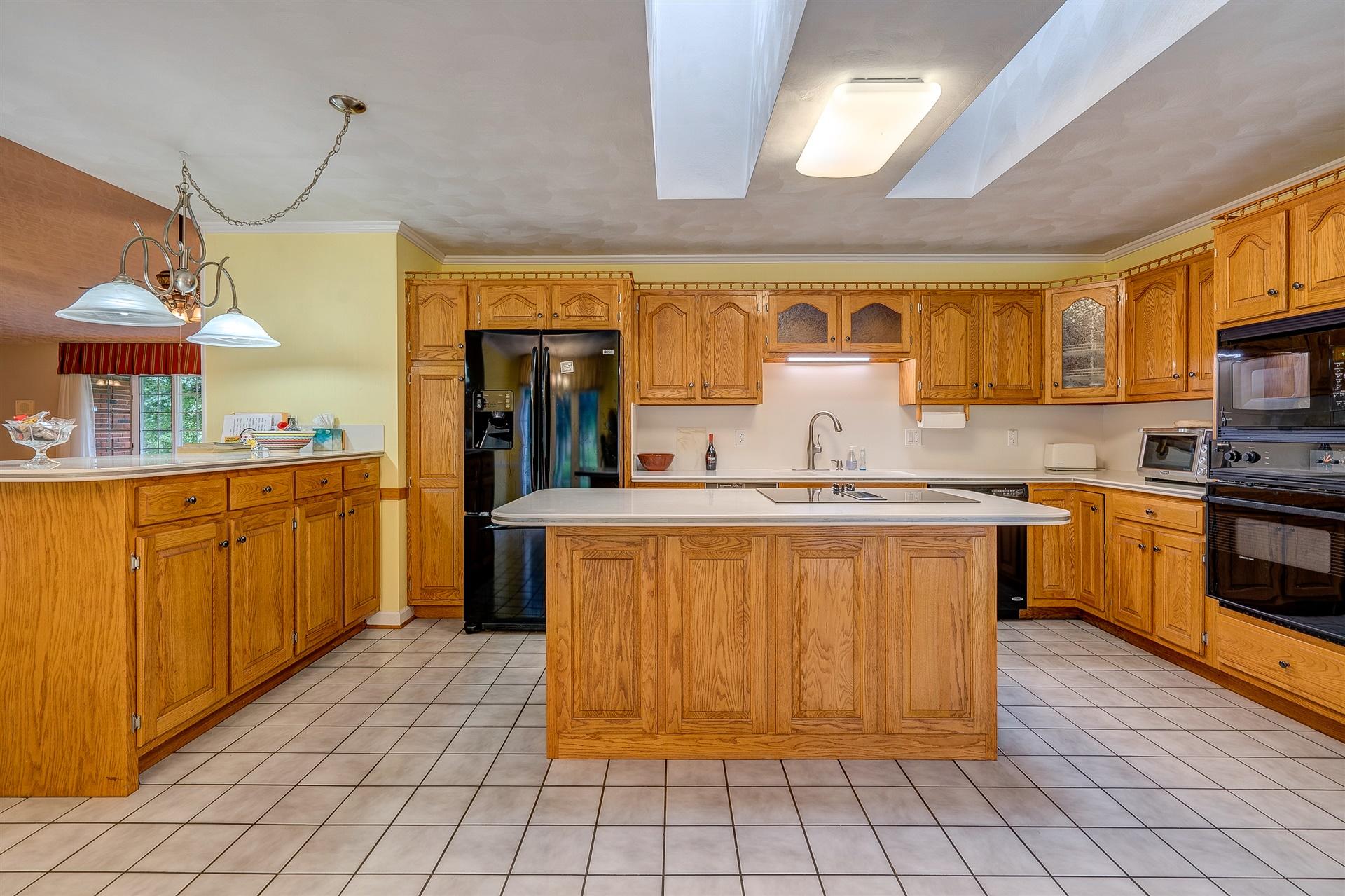 4287 Bonsack Road Northeast Roanoke, VA 24012 - Photo 16 of 38 16-DSC00061-3_2-3_3-3_4-3_5-3