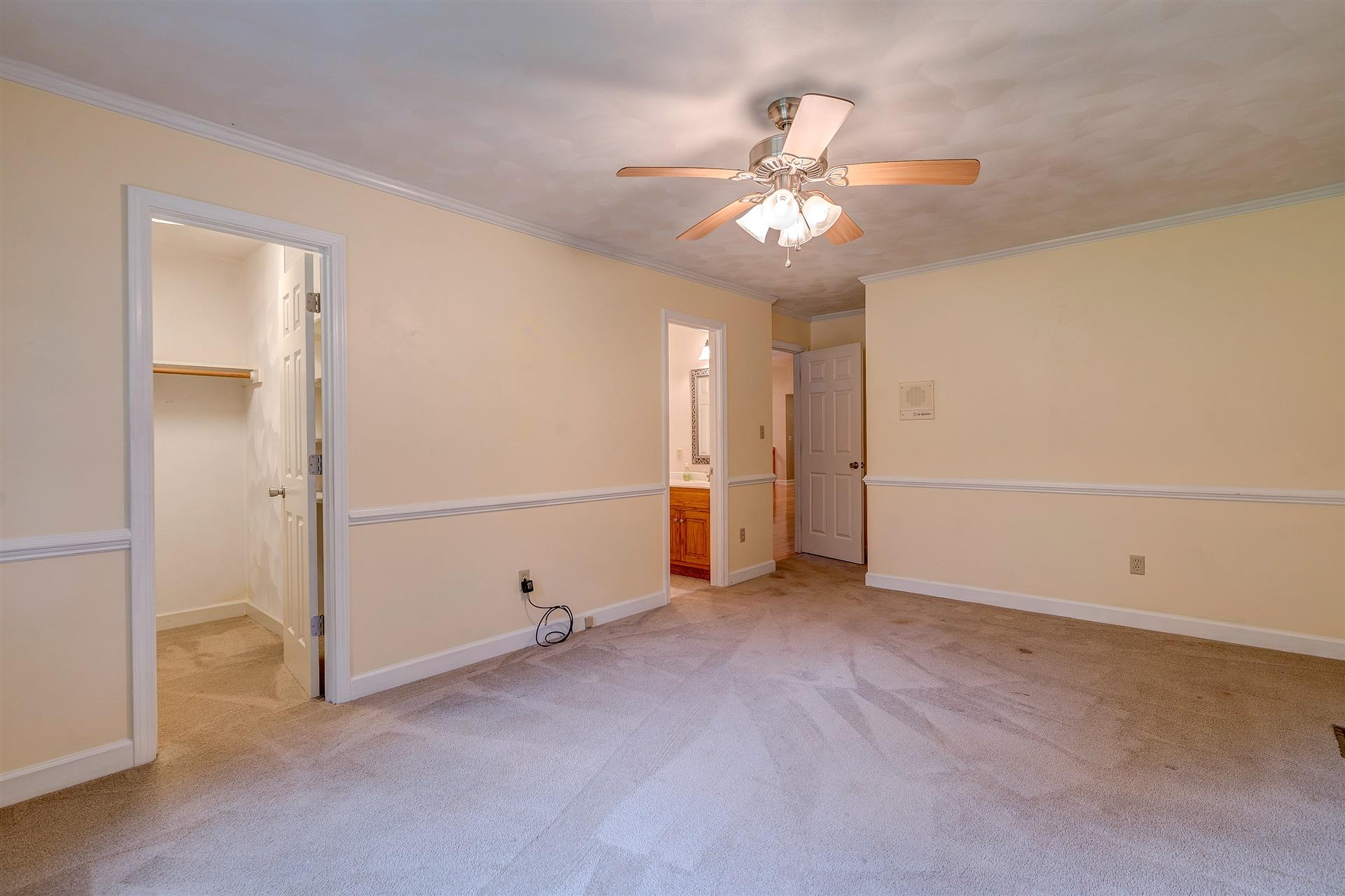 4287 Bonsack Road Northeast Roanoke, VA 24012 - Photo 20 of 38 20-DSC00091-3_2-3_3-3_4-3_5-3