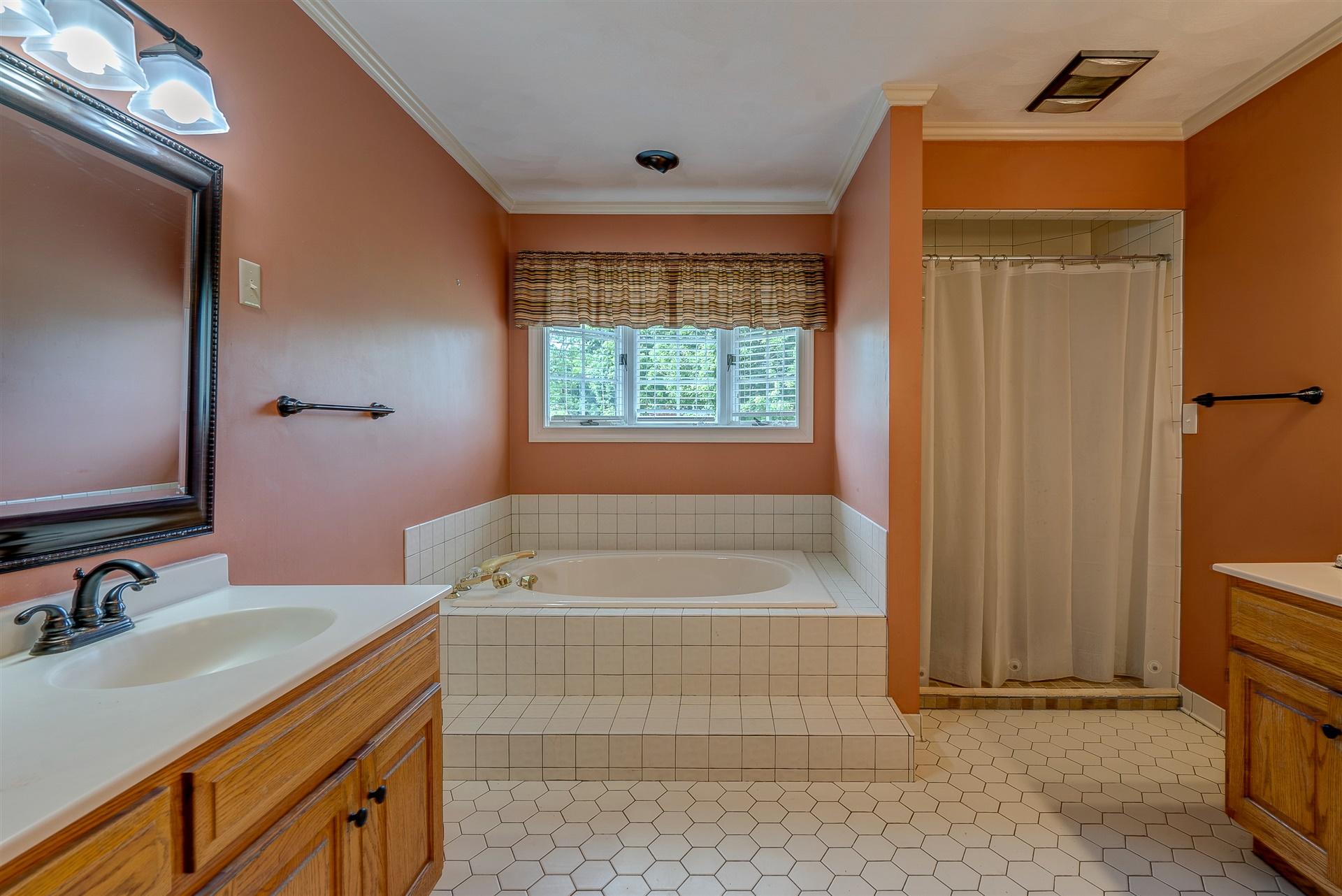 4287 Bonsack Road Northeast Roanoke, VA 24012 - Photo 32 of 38 32-DSC00161-3_2-3_3-3_4-3_5-3