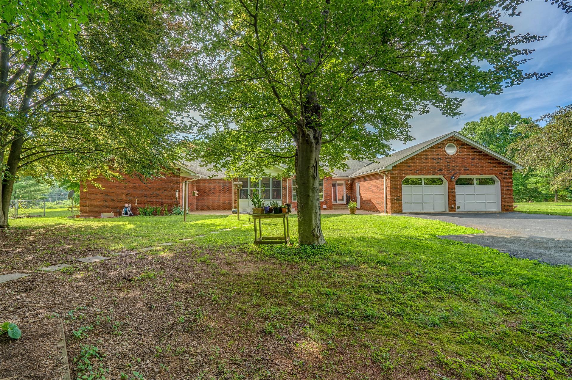 4287 Bonsack Road Northeast Roanoke, VA 24012 - Photo 37 of 38 37-DSC00211-2_2-2_3-2_4-2_5-2