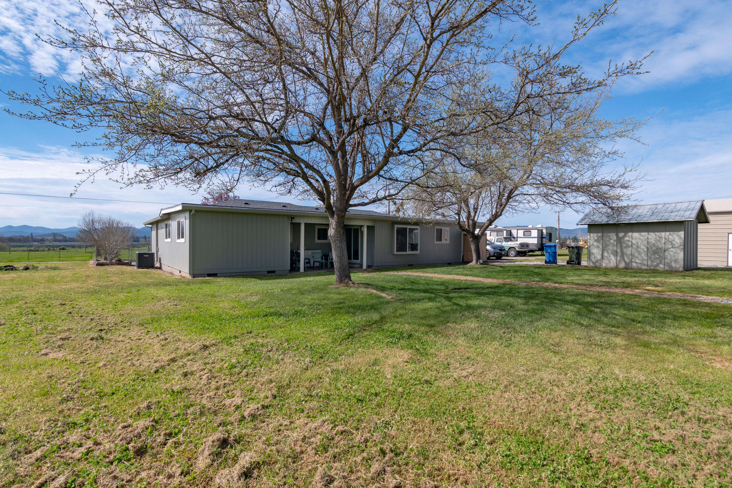 245 Highway 234 Eagle Point, OR 97524 - Photo 18 of 29 01-25