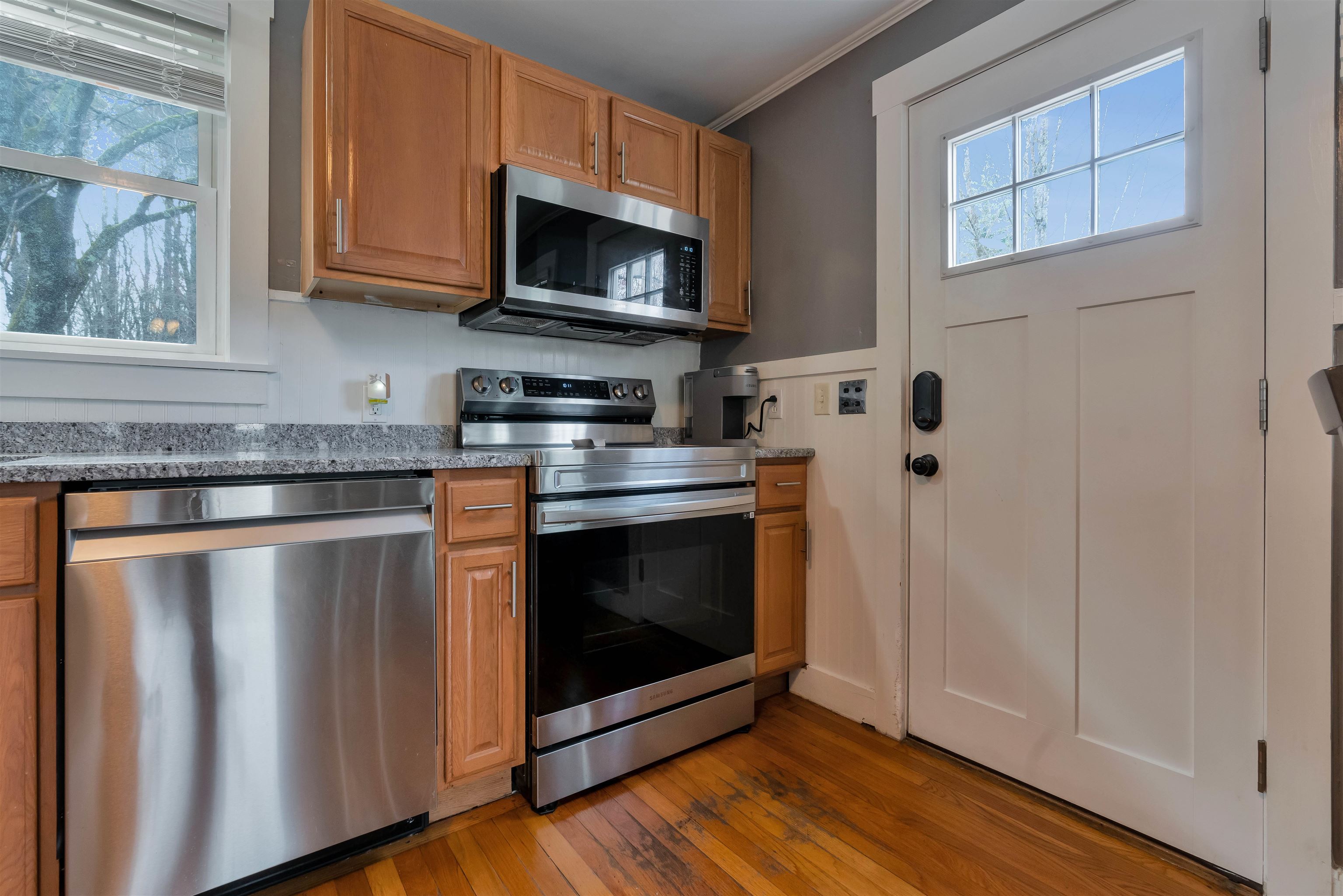 57 Franklin Street Rochester, NH 03867 - Photo 8 of 37