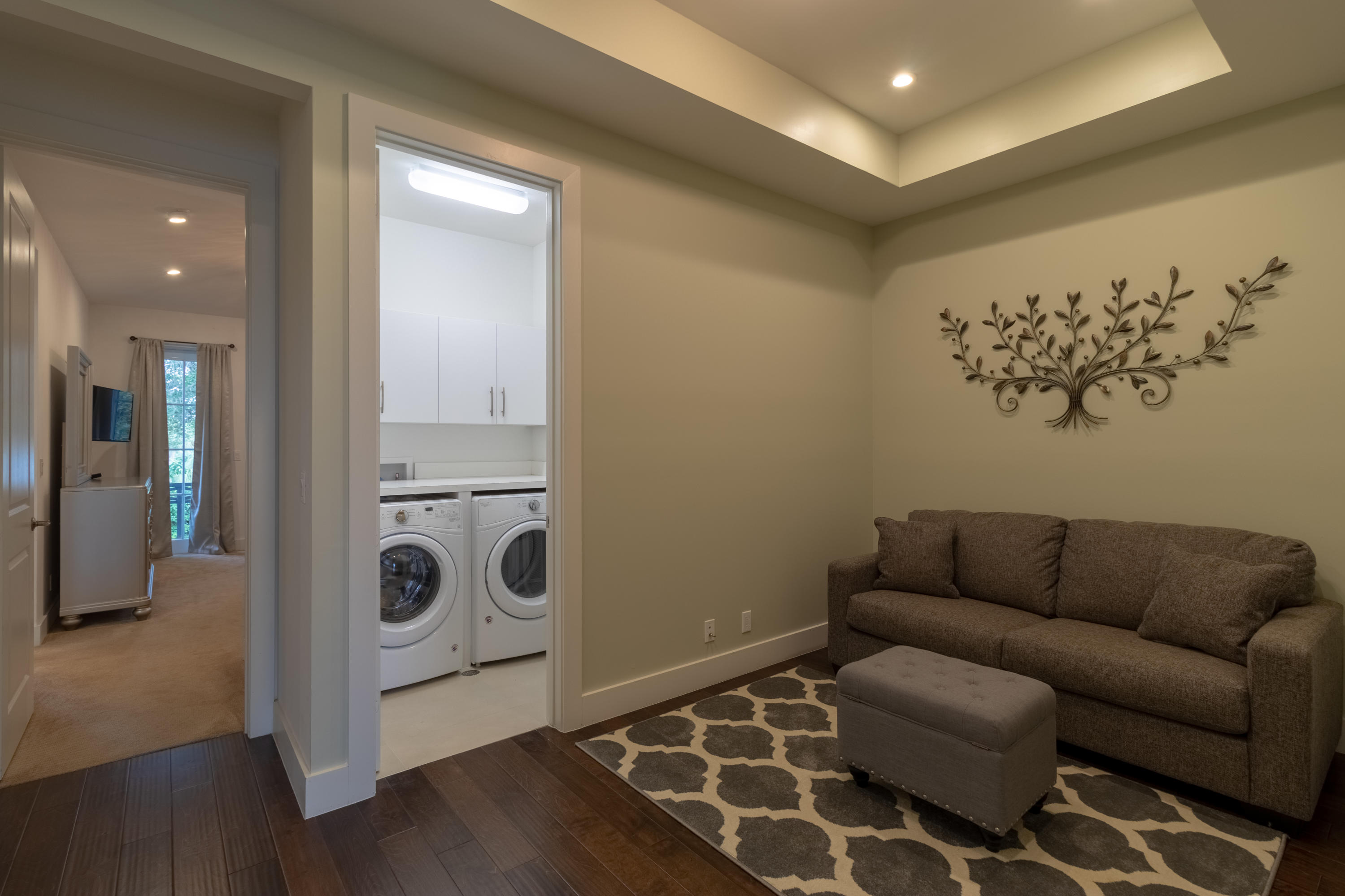 1085 Phillips Road Delray Beach, FL 33483 - Photo 23 of 32 a living room with furniture and a rug