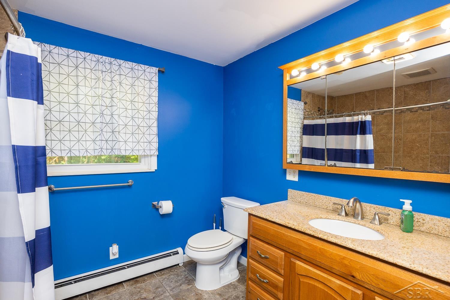 4352 Shattuck Road Saginaw, MI 48603 - Photo 12 of 23 50112939-11.JPG