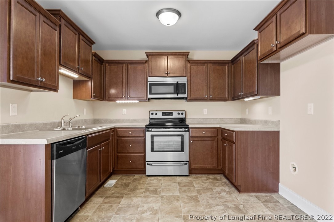 21 Hunters Point Court Angier, NC 27501 - Photo 25 of 39 Gallery Image 25
