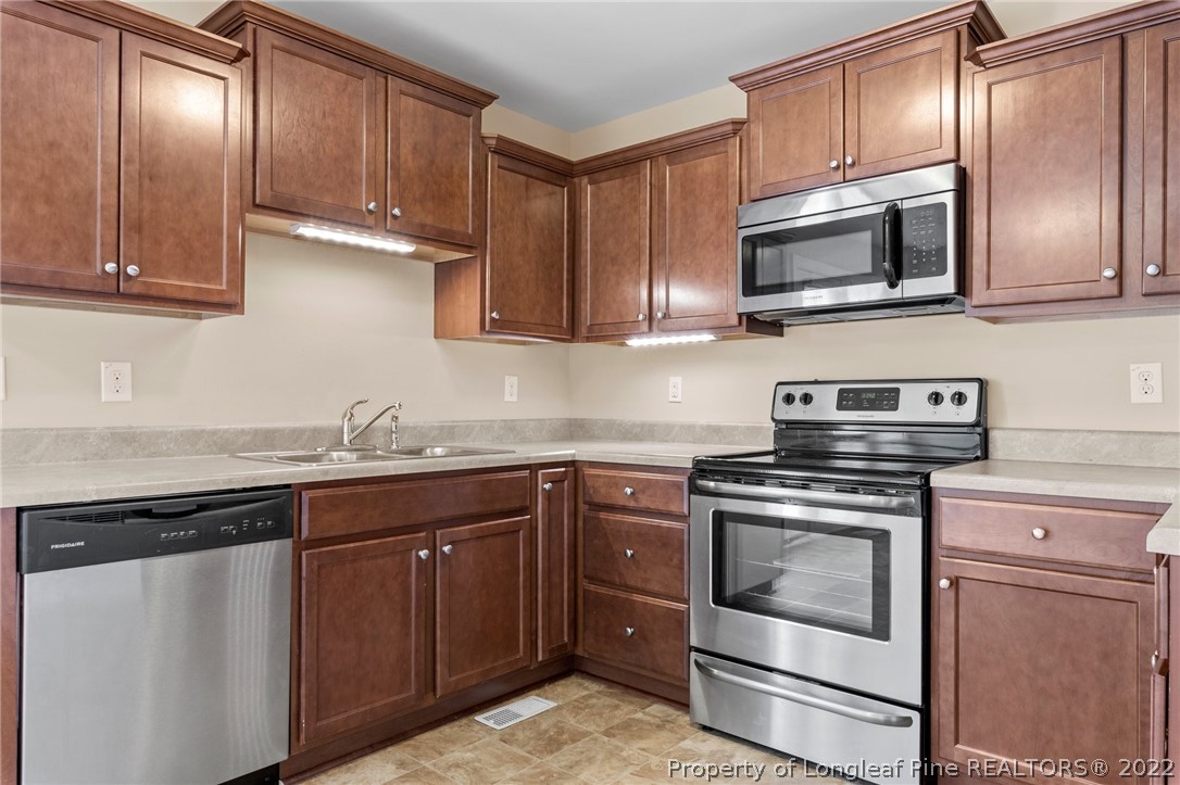 21 Hunters Point Court Angier, NC 27501 - Photo 26 of 39 Gallery Image 26