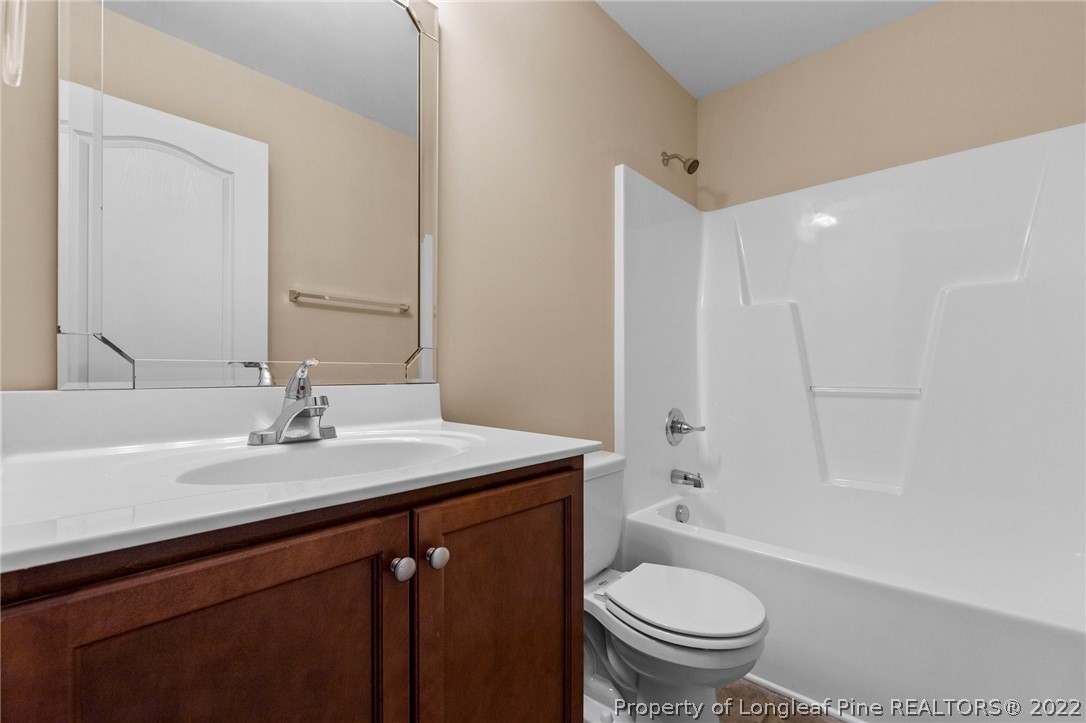 21 Hunters Point Court Angier, NC 27501 - Photo 38 of 39 Gallery Image 38