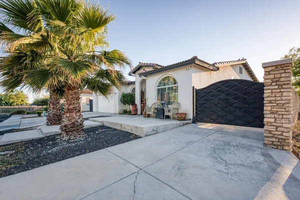 $475,000 | 1208 Monterey Street, Madera, CA 93637