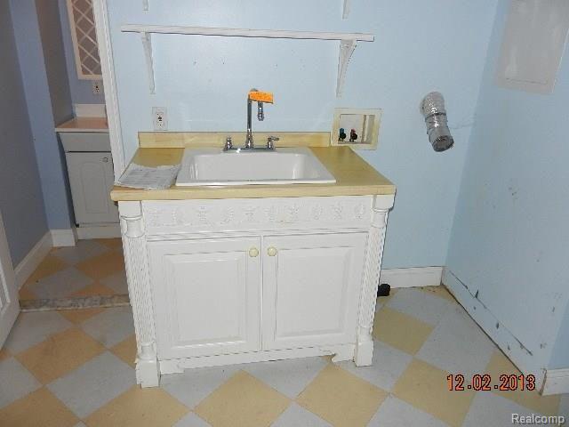 3250 Cumberland Road Berkley, MI 48072 - Photo 27 of 27 DSCN6741.jpg