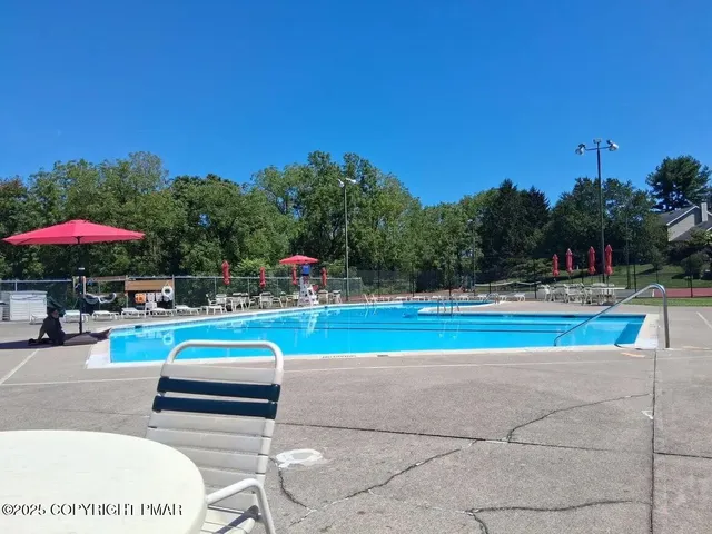 $319,900 | 8315 Countryside Lane, Fogelsville, PA 18051