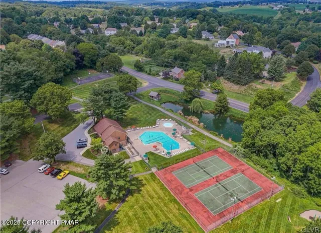 $319,900 | 8315 Countryside Lane, Fogelsville, PA 18051