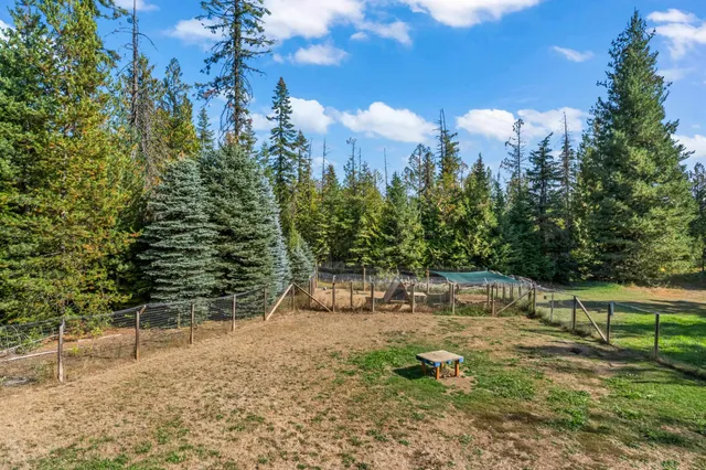 $339,500 | 461 Beaver Creek Lane, Metaline Falls, WA 99153