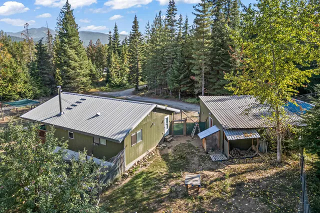 $339,500 | 461 Beaver Creek Lane, Metaline Falls, WA 99153