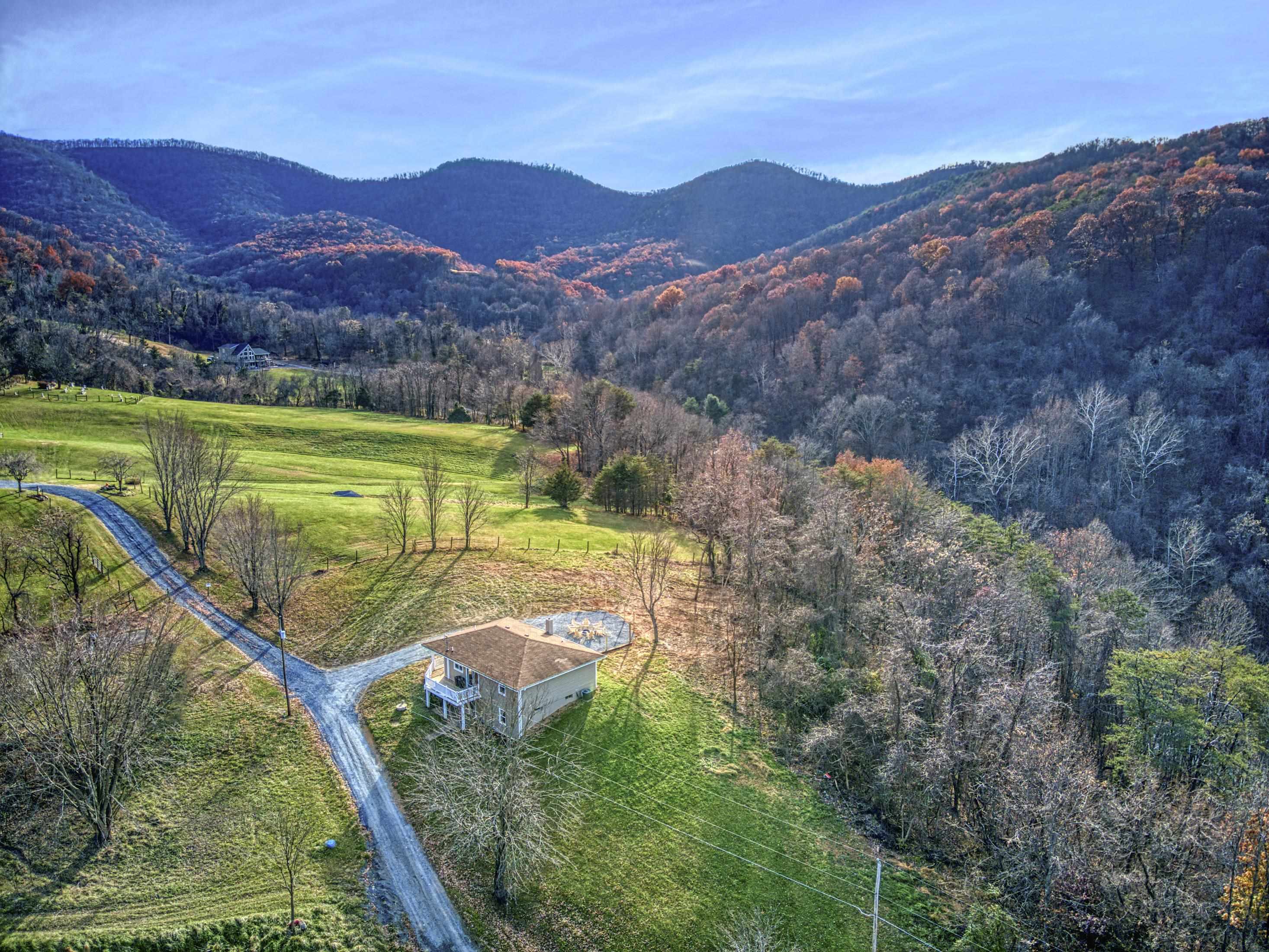 220 View Mountain Road Stanley, VA 22851 - Photo 2 of 40