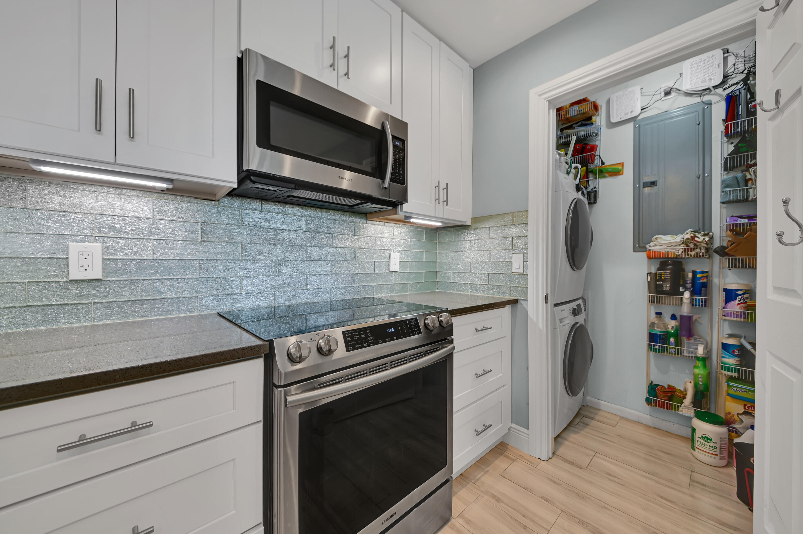 20023 Boca W Drive, Unit 3064 Boca Raton, FL 33434 - Photo 5 of 15 Kitchen