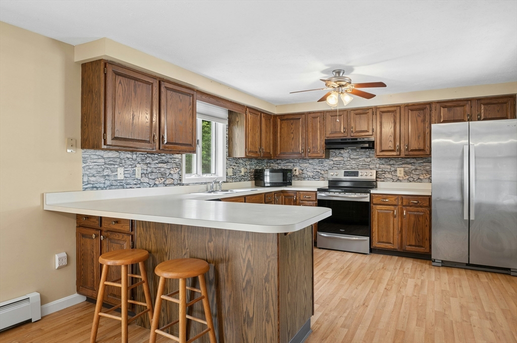 158 Copperfield Road Worcester, MA 01602 - Photo 6 of 42