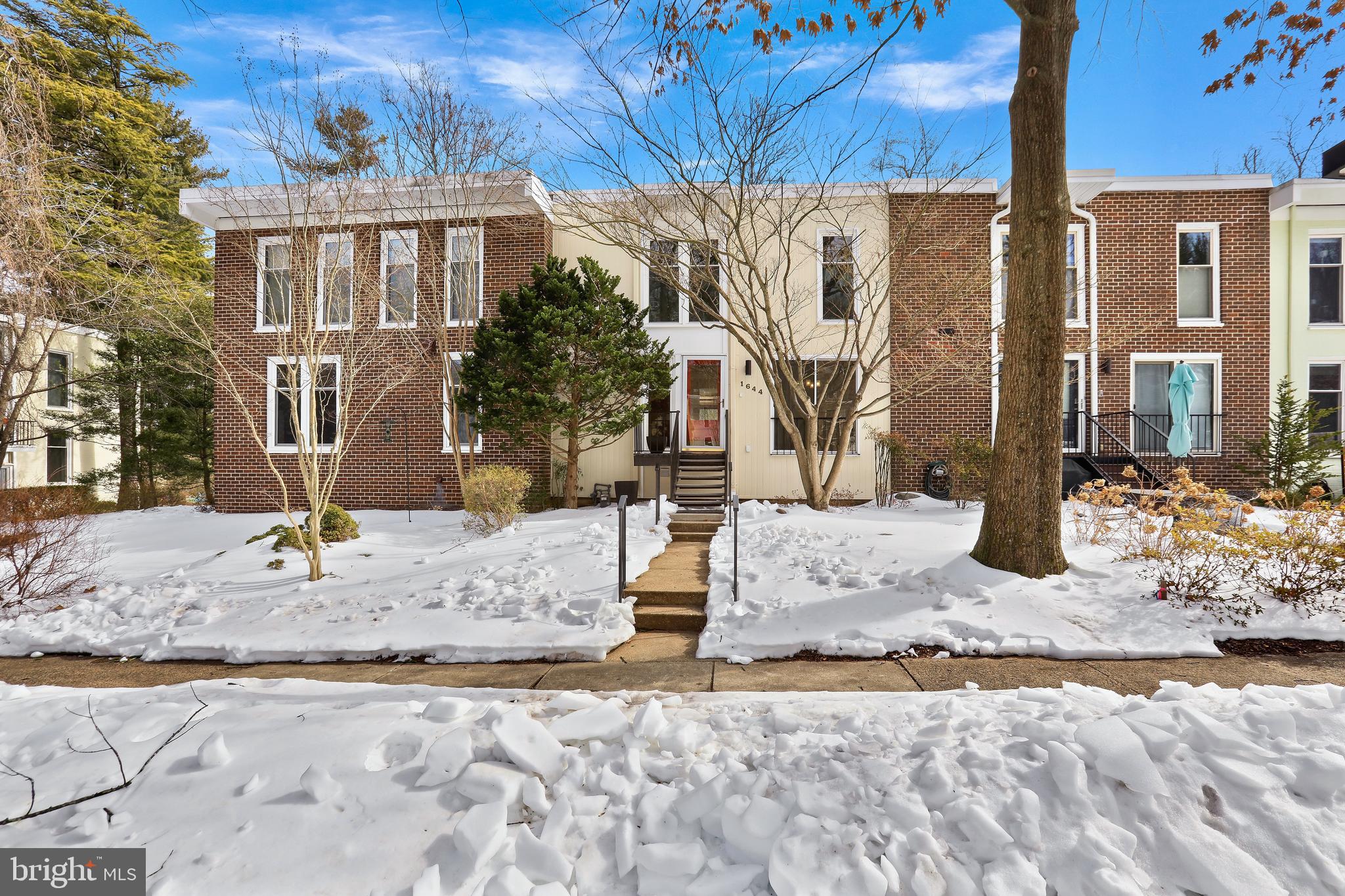 1644 Wainwright Drive Reston, VA 20190 - Photo 34 of 34 Front of Home