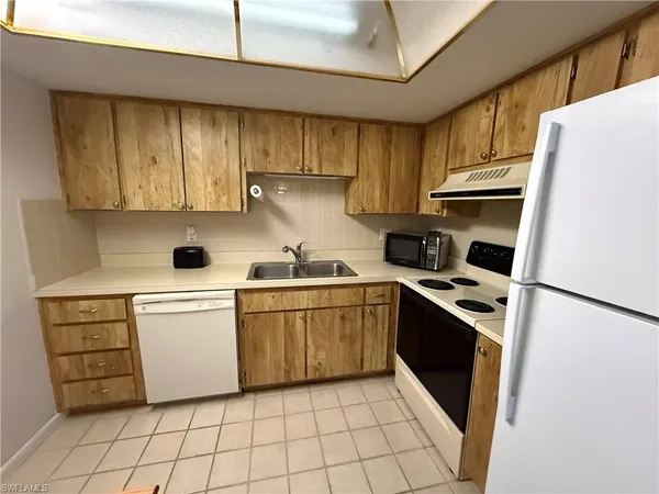 $1,600 | 6136 Whiskey Creek Drive, Unit 521, Fort Myers, FL 33919