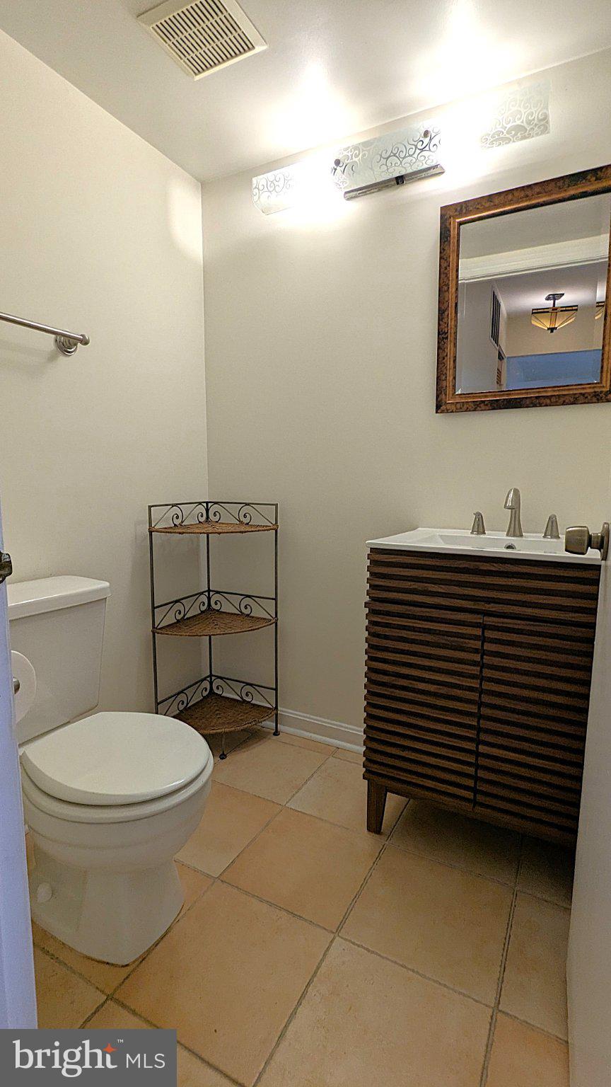 1835 Batten Hollow Road Vienna, VA 22182 - Photo 20 of 50 Modern bathroom with sleek design.