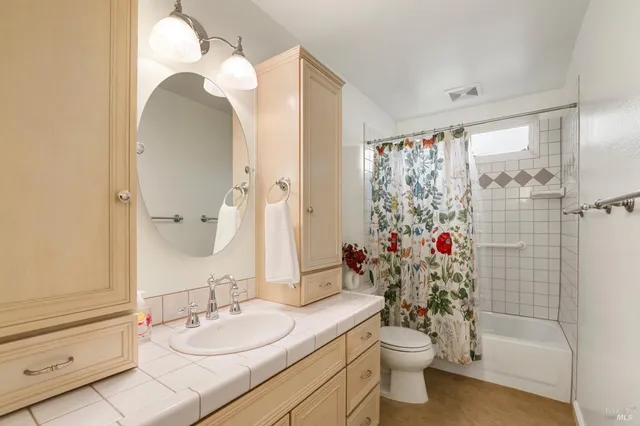 $630,000 | 654 Corte Seville, Vacaville, CA 95688