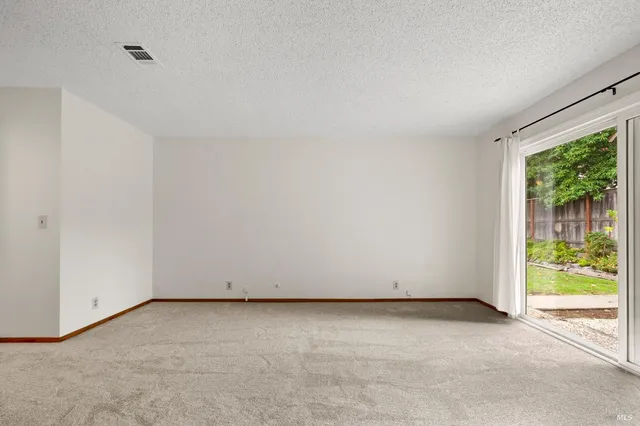 $630,000 | 654 Corte Seville, Vacaville, CA 95688