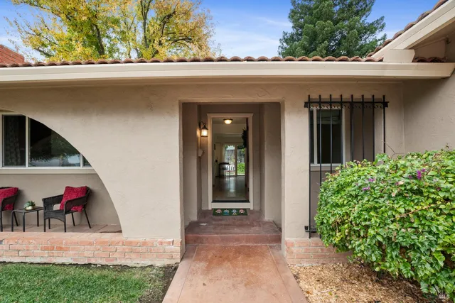 $630,000 | 654 Corte Seville, Vacaville, CA 95688