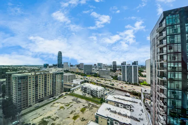 $4,600 | 4521 San Felipe Street, Unit 1904, Houston, TX 77027