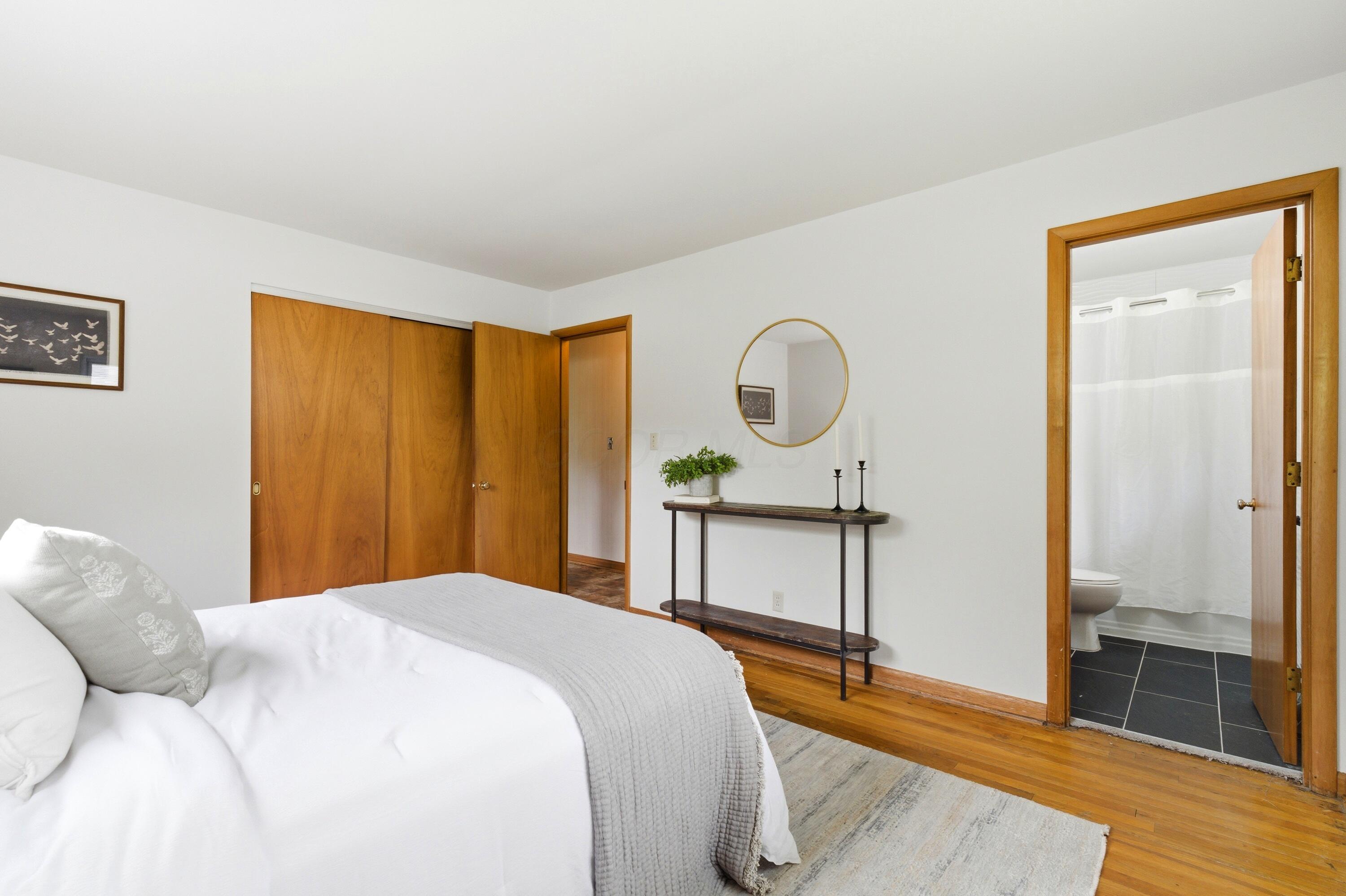 1461 Ridgeview Road Columbus, OH 43221 - Photo 28 of 48 Big enough for a King bed & seating!
