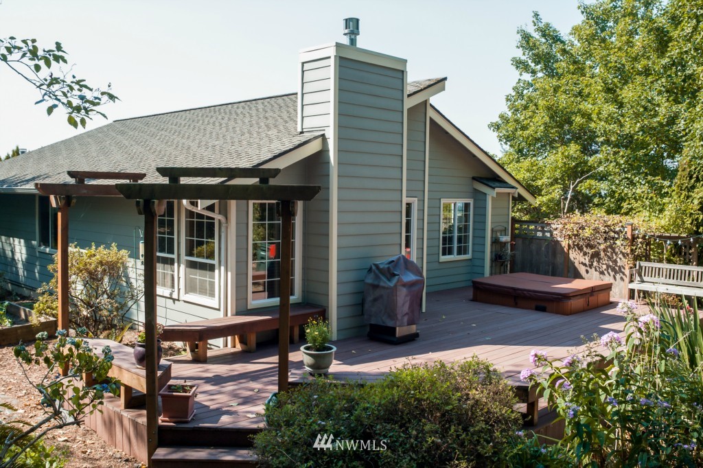 1391 McLeod Road Bellingham, WA 98226 - Photo 2 of 22 Gallery Image 2