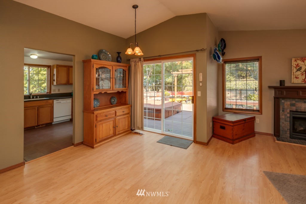 1391 McLeod Road Bellingham, WA 98226 - Photo 4 of 22 Gallery Image 4