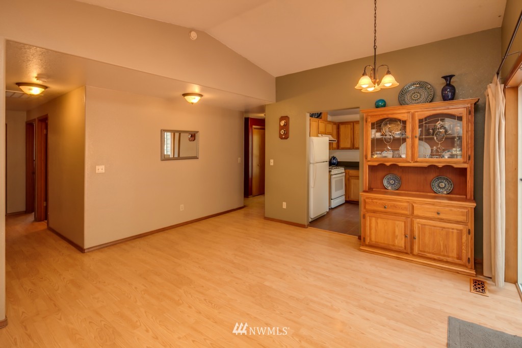 1391 McLeod Road Bellingham, WA 98226 - Photo 5 of 22 Gallery Image 5
