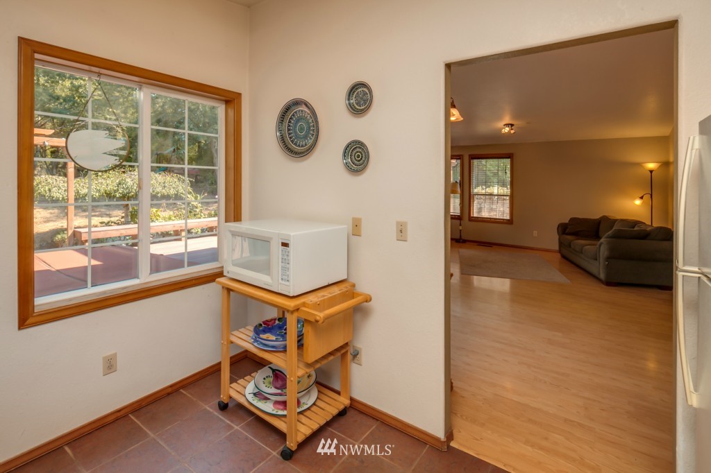 1391 McLeod Road Bellingham, WA 98226 - Photo 7 of 22 Gallery Image 7