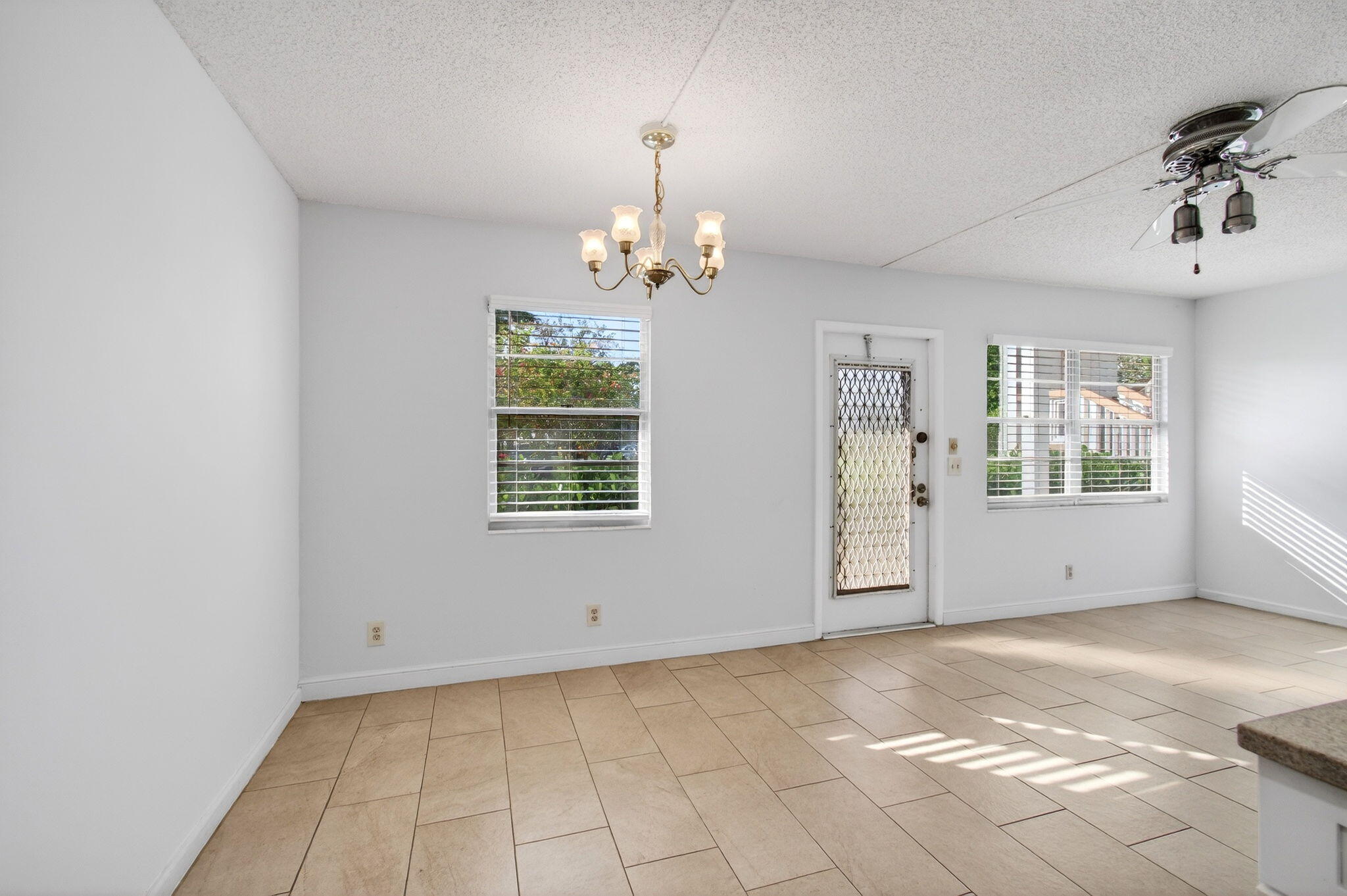 1017 Cornwall East Boca Raton, FL 33434 - Photo 22 of 97 25-web-or-mls-DSC_1533