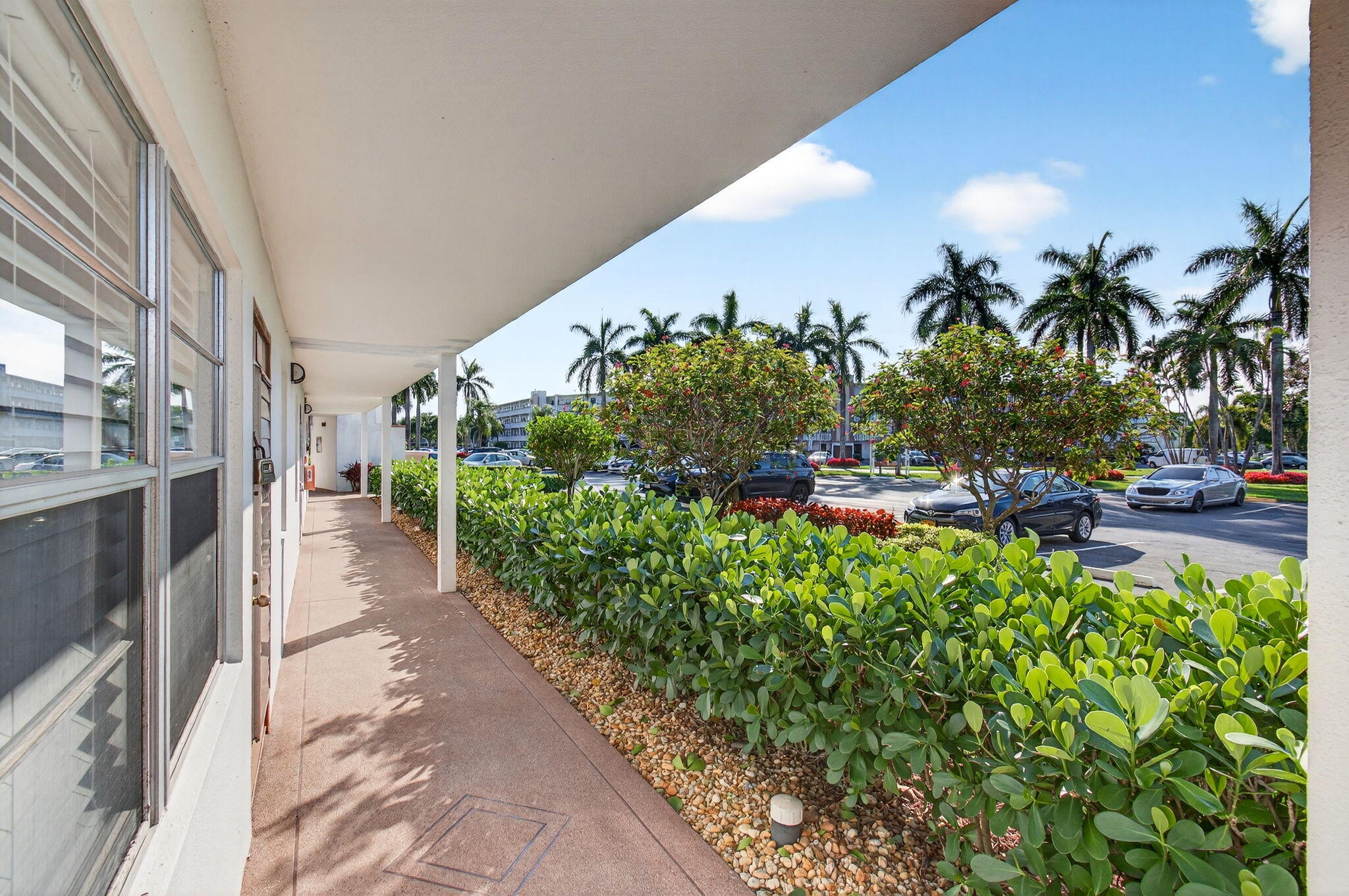 1017 Cornwall East Boca Raton, FL 33434 - Photo 5 of 97 6-web-or-mls-DSC_1393