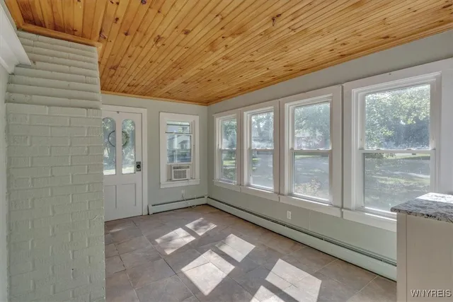 $279,000 | 311 Mc Chesney Street, Wilson, NY 14172