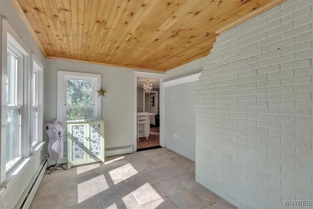 $279,000 | 311 Mc Chesney Street, Wilson, NY 14172