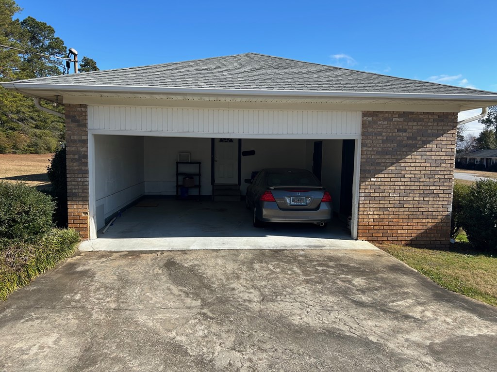 108 Oxford Road Greenwood, SC 29649 - Photo 33 of 37 Gallery Image 33