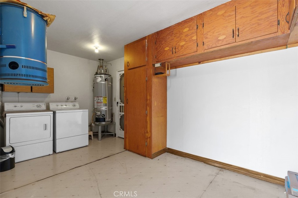 25785 Whitman Road Menifee, CA 92586 - Photo 18 of 23 Indoor Laundry Room/Utility Room